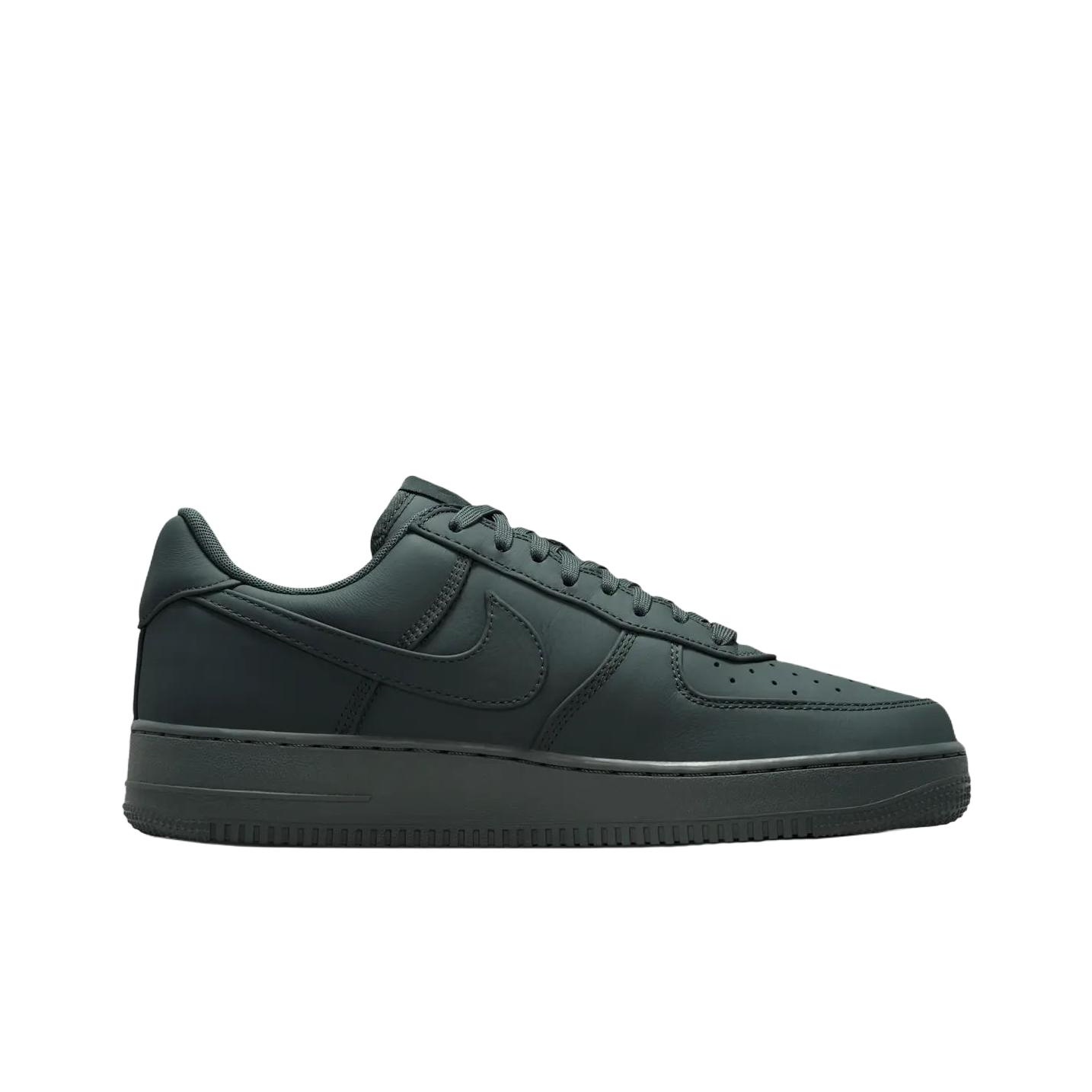 ナイキ エア フォース 1 ロートップ スケートボード シュ - Nike Shoes Air Force 1 のレビューと価格
